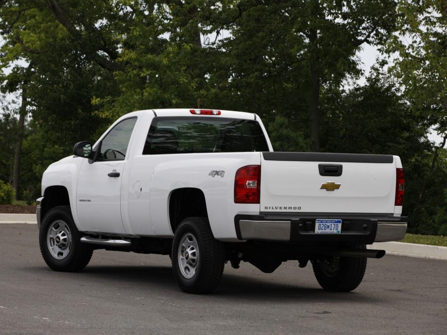  Chevrolet Silverado 2500 HD Regular Cab 2010 года  (фото 2 из 2)